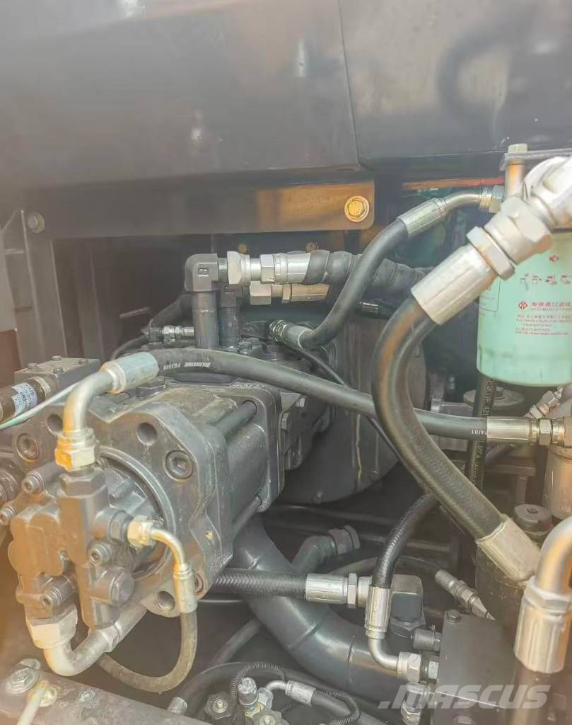 Volvo EC 140 Bageri gusjeničari
