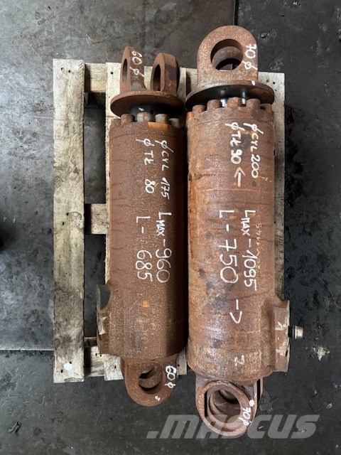 Demarec HYDRAULIC CYLINDER Hidráulicos