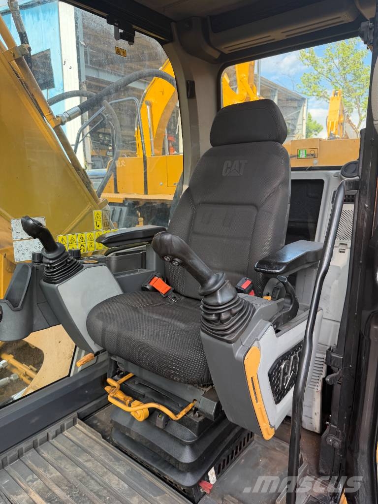 CAT 330 3000 units excavators in stock Верижен екскаватор