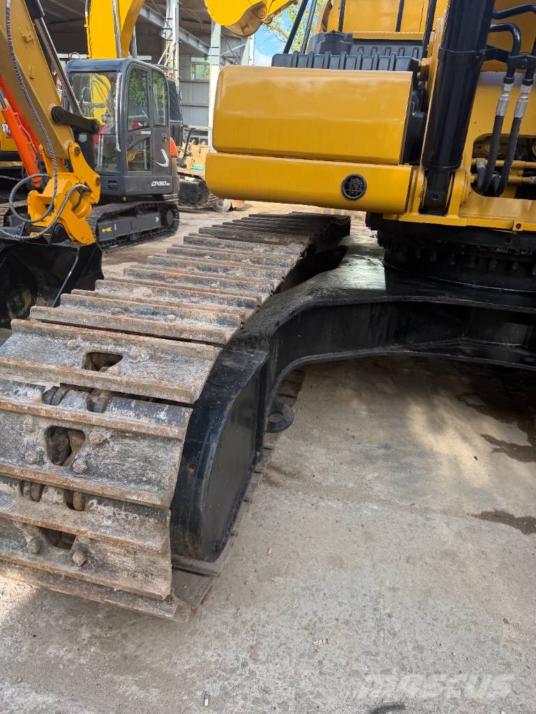 CAT 330 3000 units excavators in stock Верижен екскаватор
