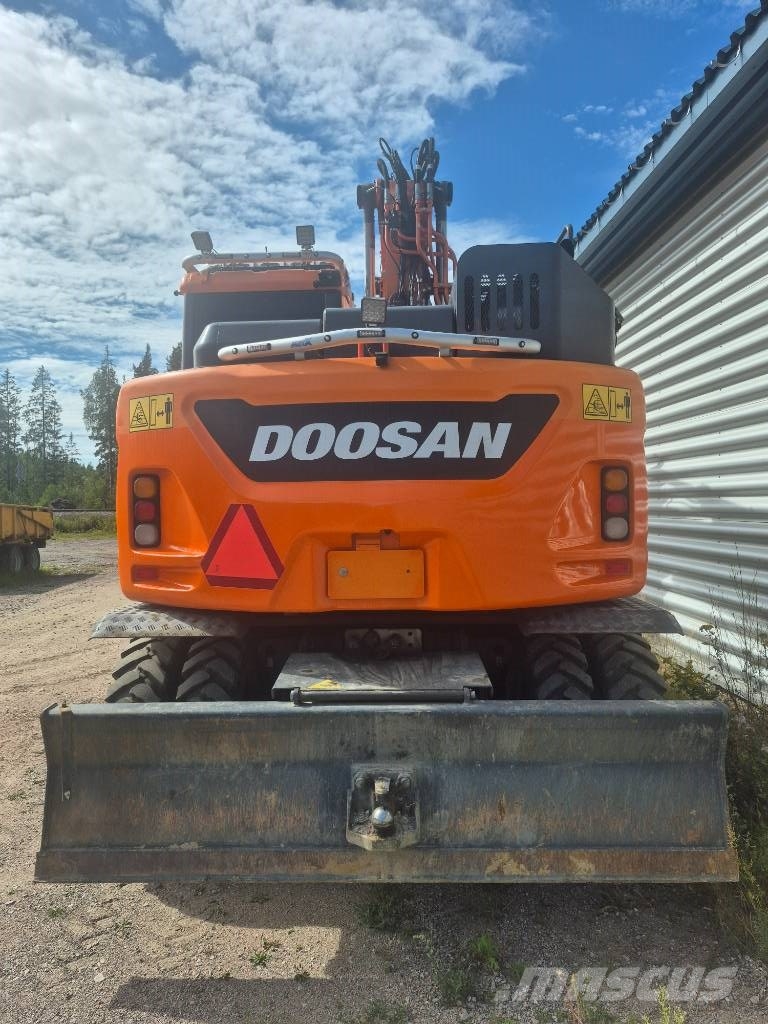 Doosan DX 165 W-5 -21 inkl Kärra / Redskap /stödbensbrygg Wheeled excavators