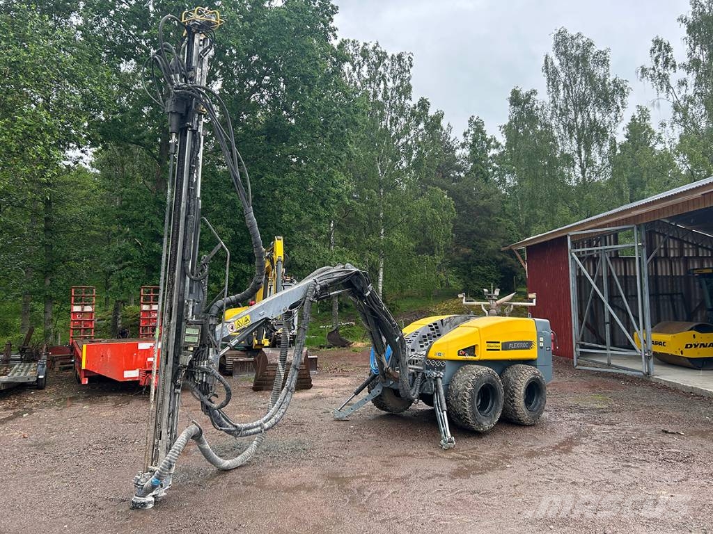 Atlas Copco FlexiROC T15R-01 Surface drill rigs