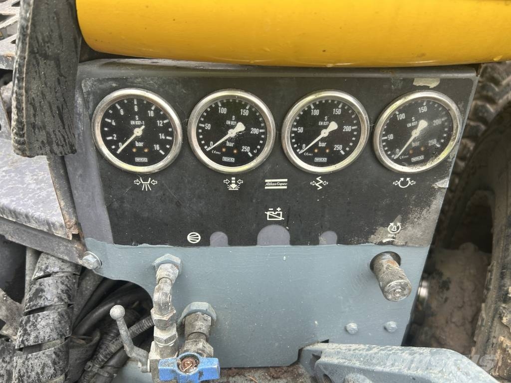 Atlas Copco FlexiROC T15R-01 Surface drill rigs