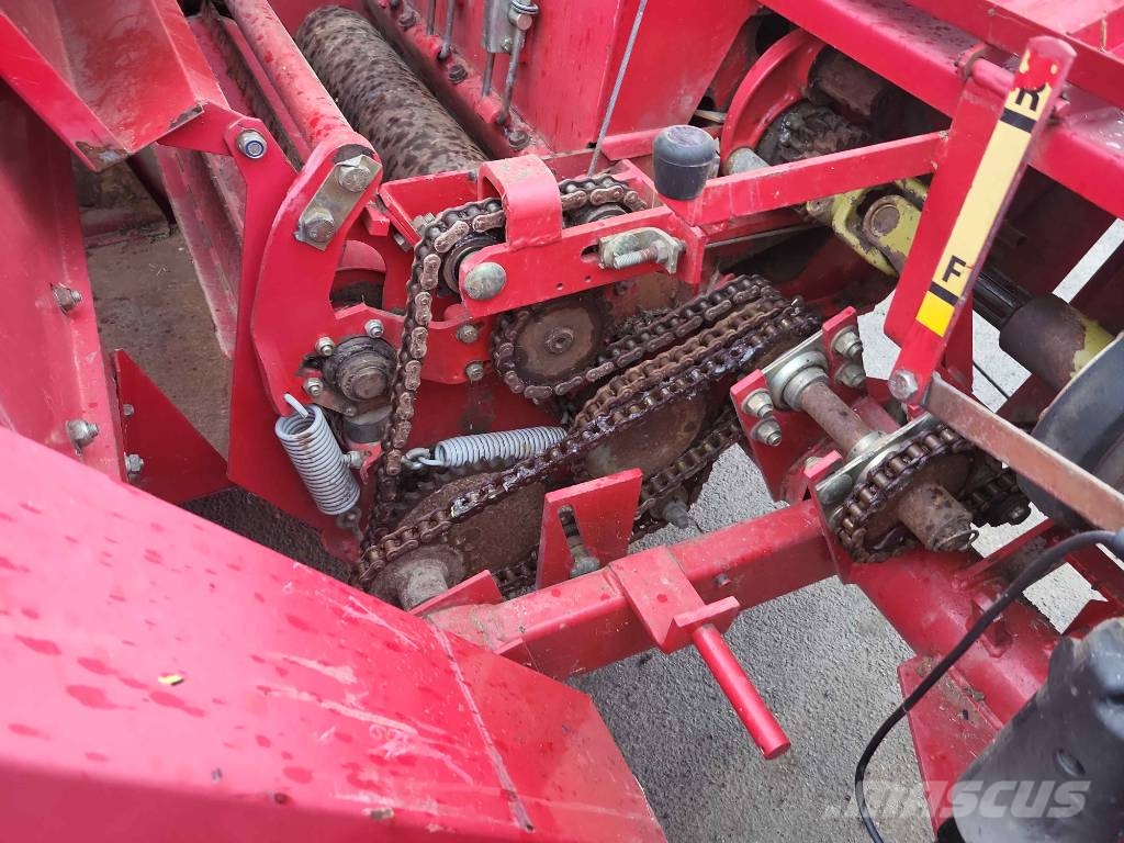 JF FCT 1050 Kombajni za stočnu hranu