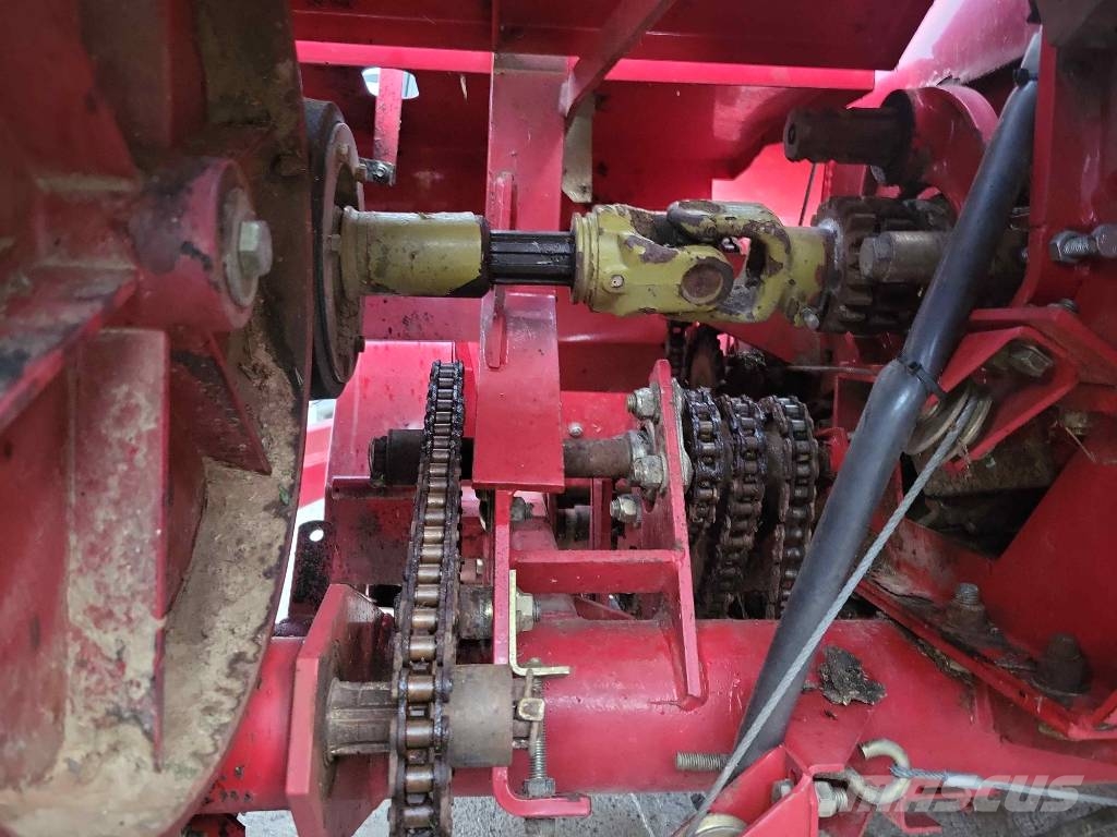 JF FCT 1050 Kombajni za stočnu hranu