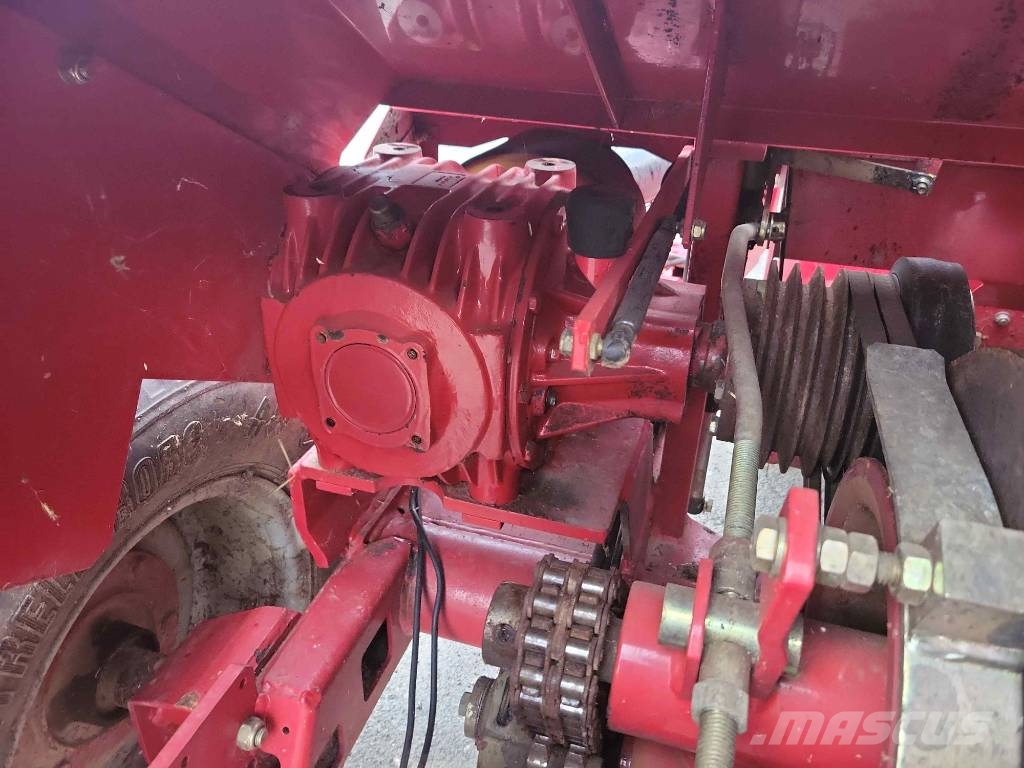 JF FCT 1050 Kombajni za stočnu hranu