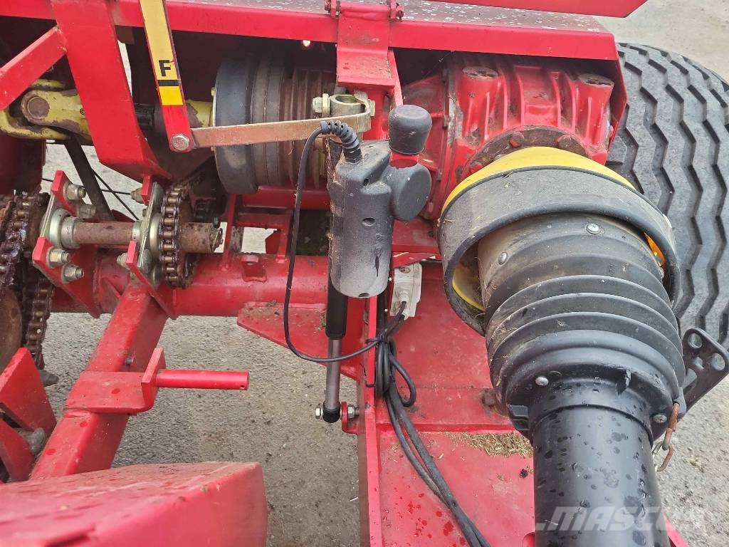 JF FCT 1050 Kombajni za stočnu hranu