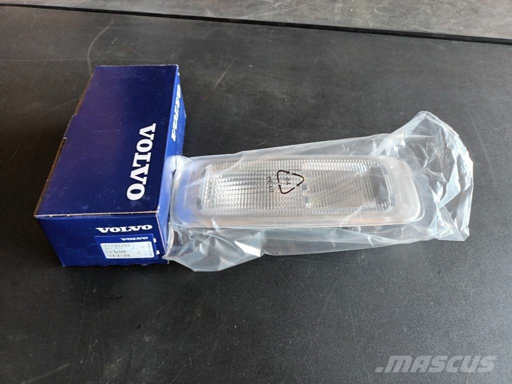 Volvo INTERIOR LIGHT 82368365 Transport – Andet