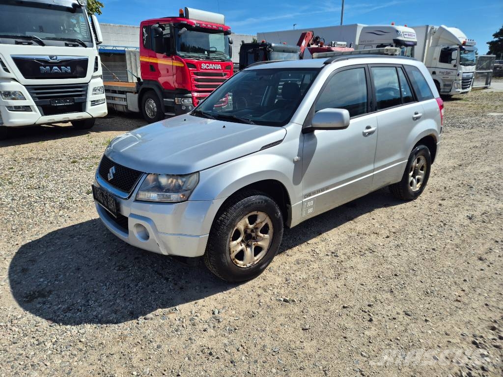 Suzuki Grand Vitara 2,0 GLX aut. Van 5d Lengvieji automobiliai