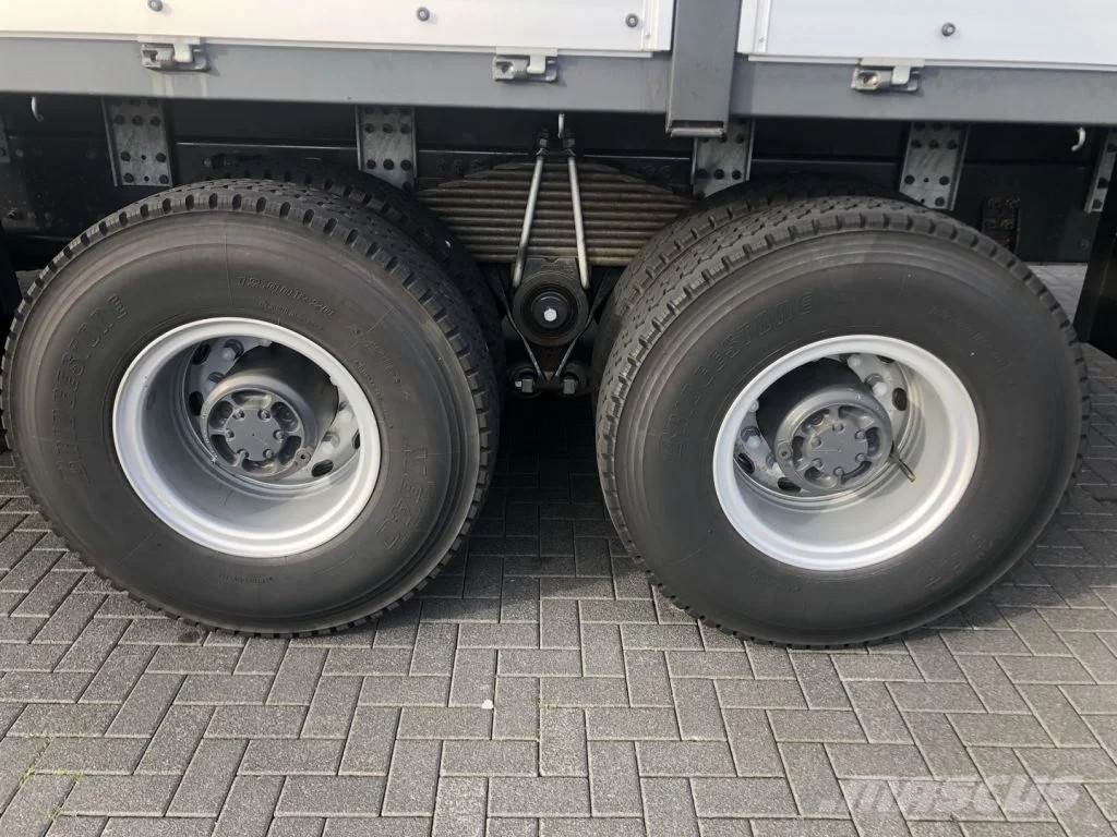 Volvo FM 370 6X4 CARGO TRUCK RHD UNUSED Camiões estrado/caixa aberta