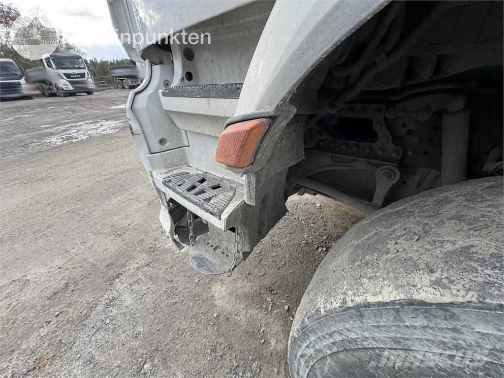 Mercedes-Benz Arocs Tipper trucks