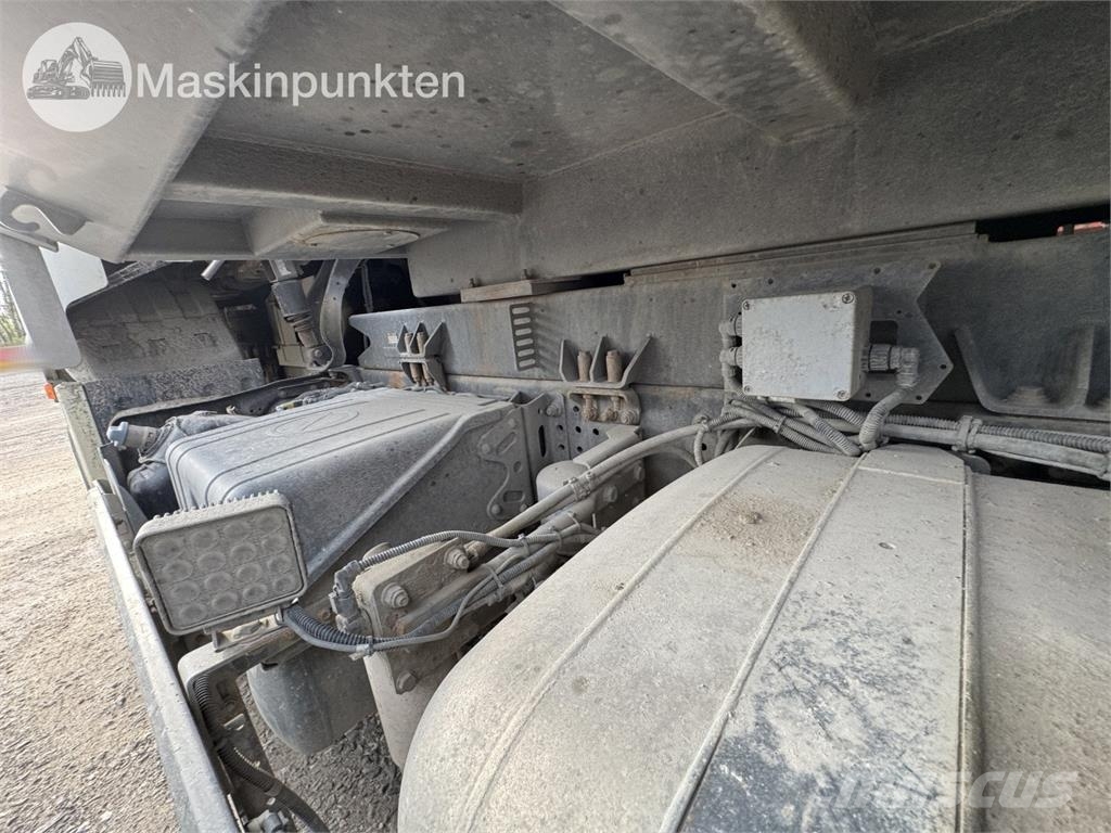 Mercedes-Benz Arocs Tipper trucks