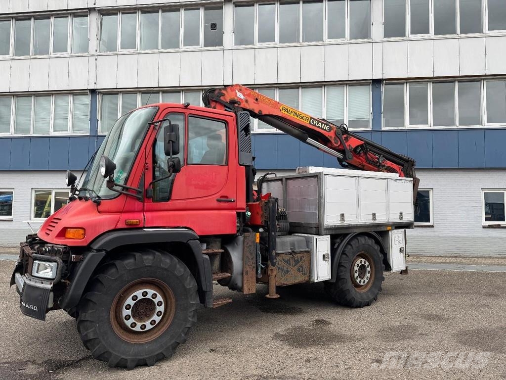 Unimog U400 4X4 + PALFINGER PK 16502 + REMOTE CONTROL 全路面起重機/吊車
