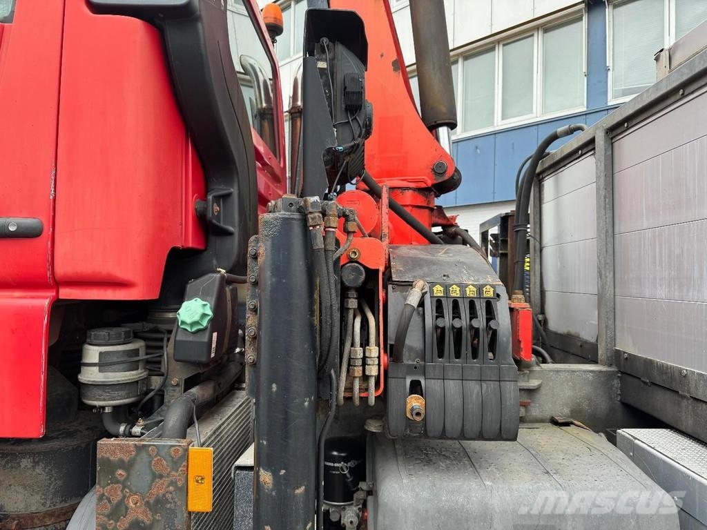 Unimog U400 4X4 + PALFINGER PK 16502 + REMOTE CONTROL 全路面起重機/吊車