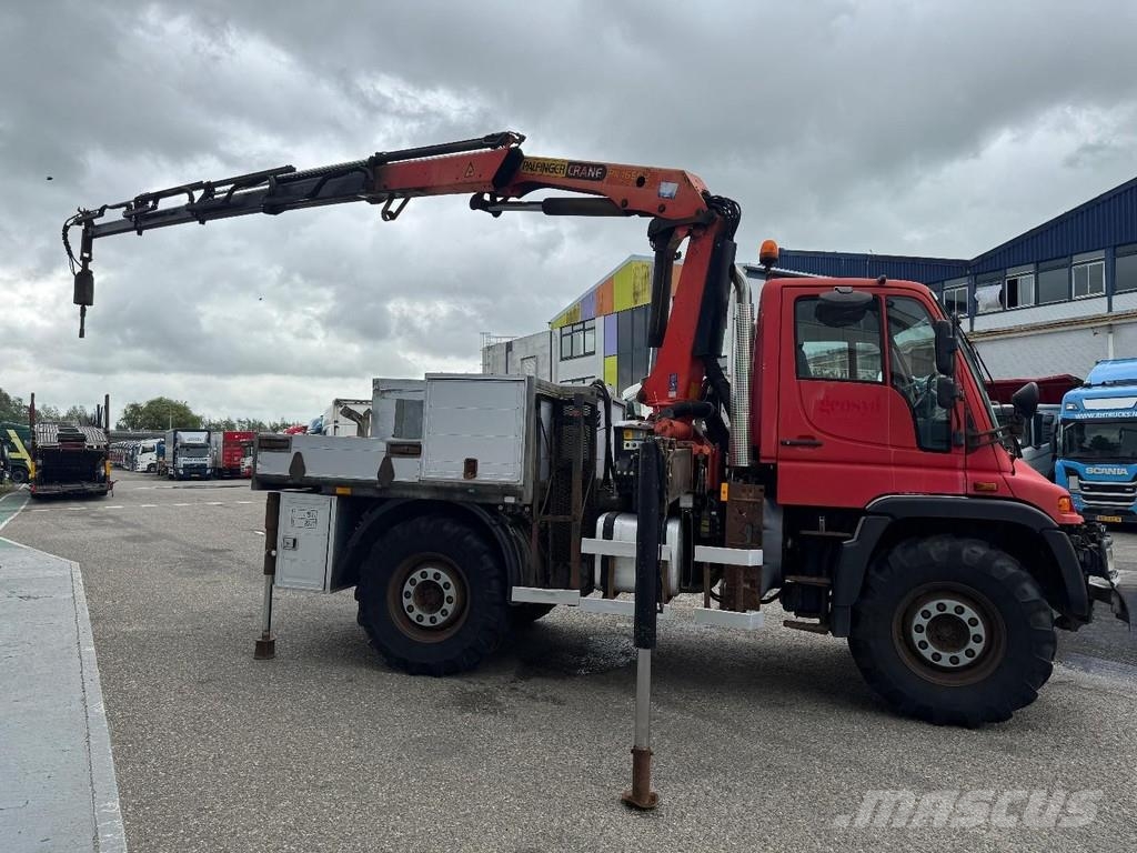 Unimog U400 4X4 + PALFINGER PK 16502 + REMOTE CONTROL 全路面起重機/吊車