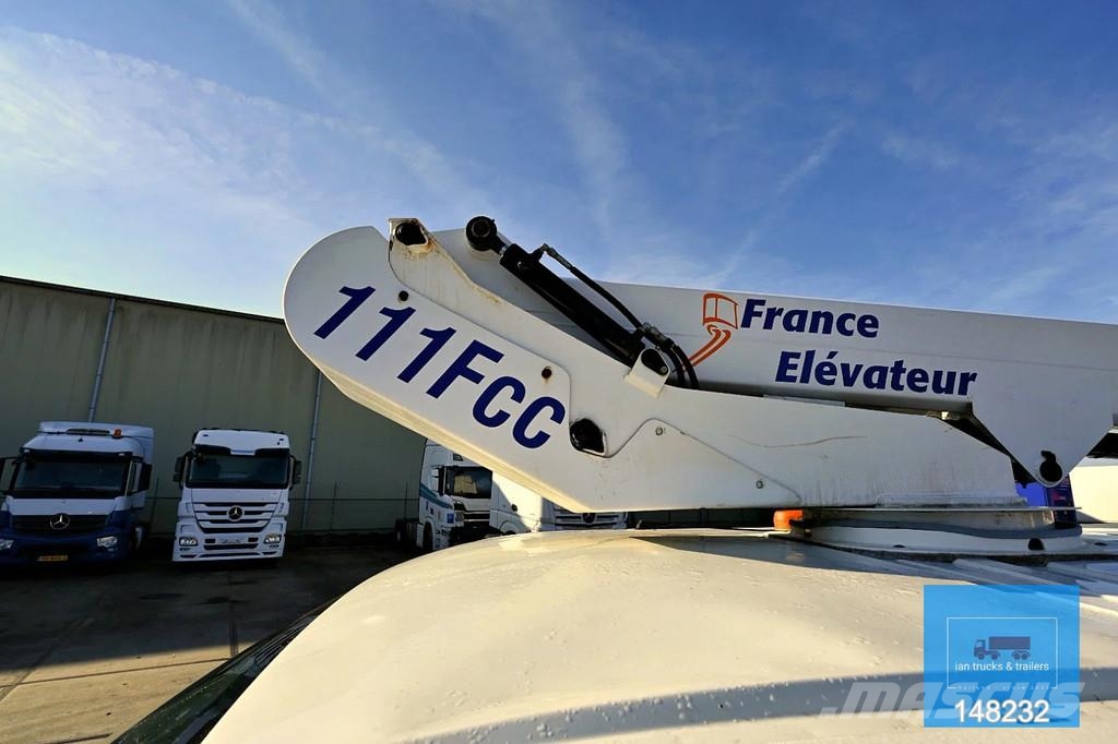 Renault Trafic DCI | Nacelle | 111FCC France Elevateur | E Remorque nacelle