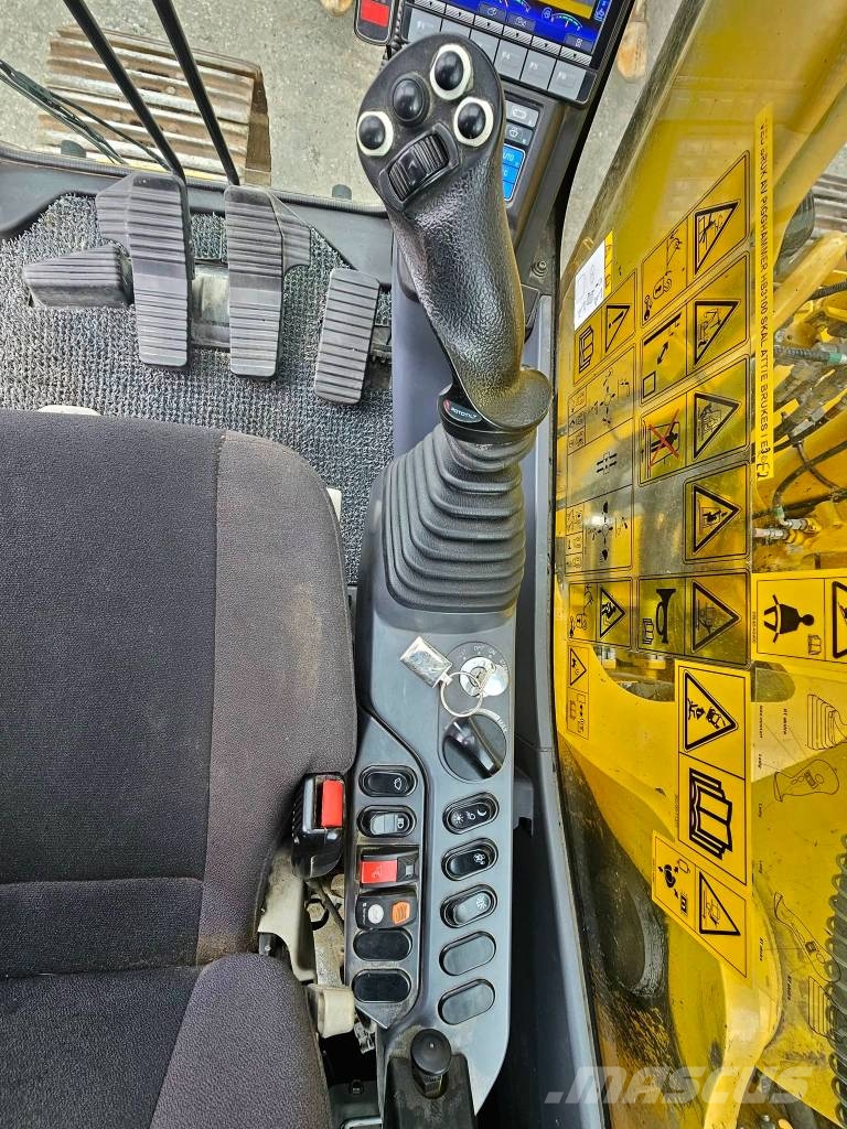 Komatsu PC240LC-11E0 Εκσκαφείς με ερπύστριες