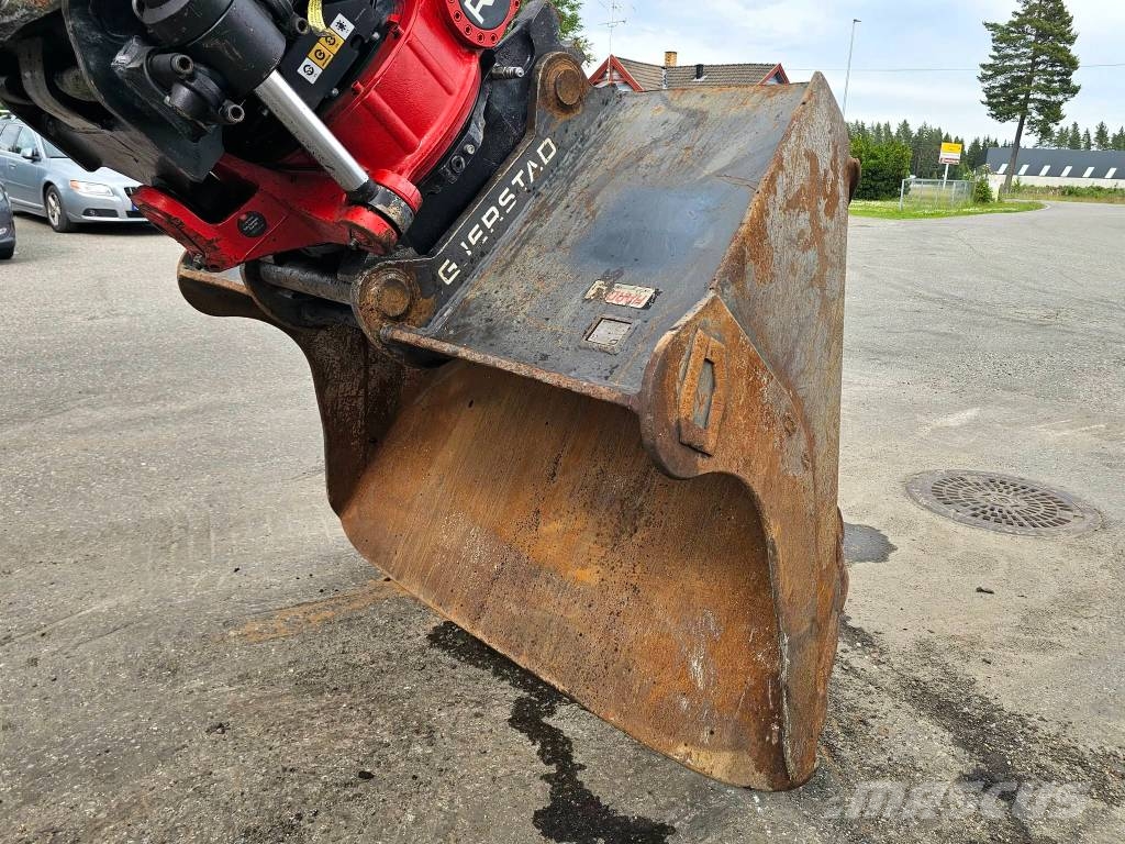 Komatsu PC240LC-11E0 Εκσκαφείς με ερπύστριες