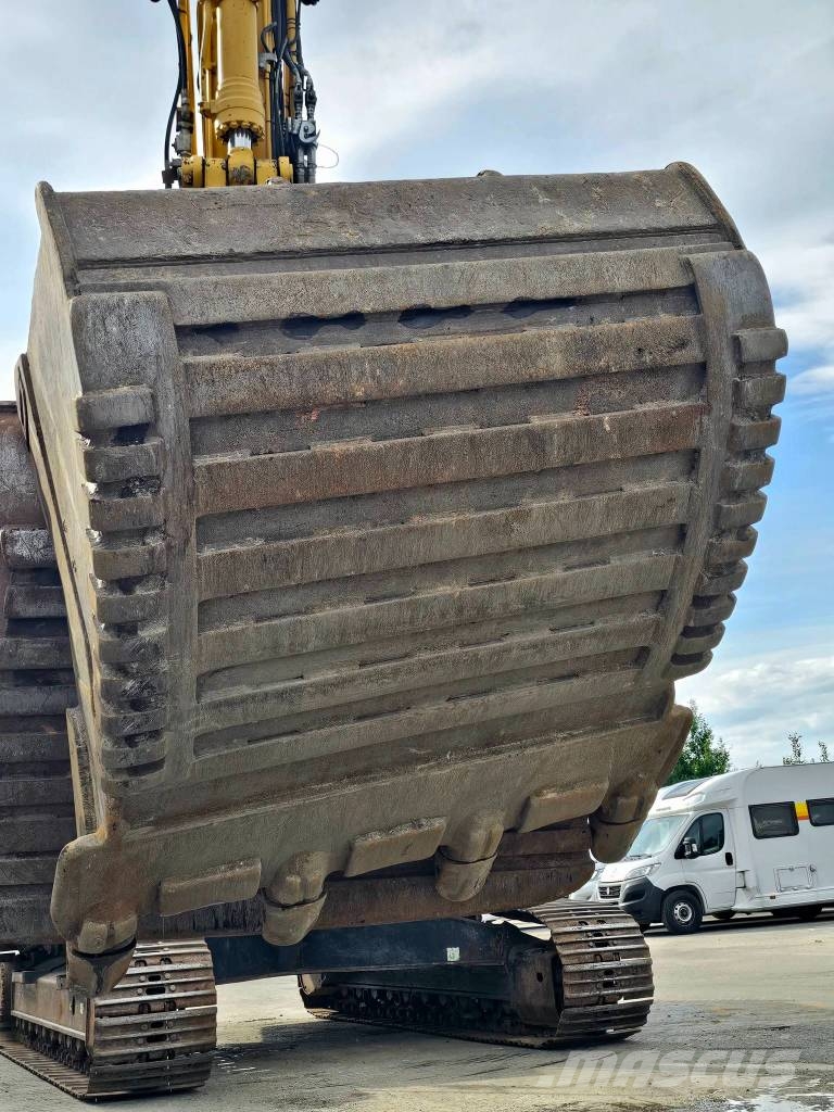 Komatsu PC240LC-11E0 Εκσκαφείς με ερπύστριες