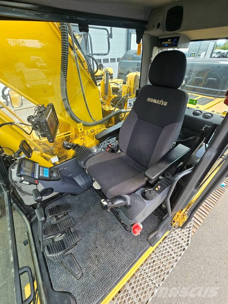 Komatsu PC240LC-11E0 Εκσκαφείς με ερπύστριες