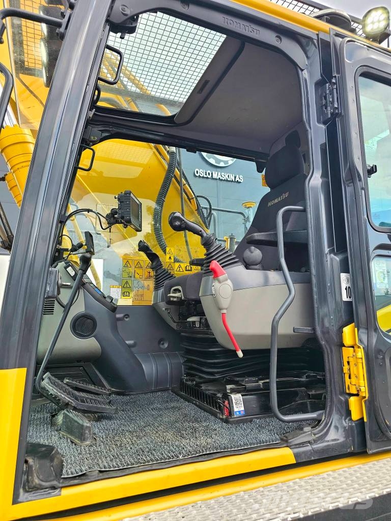 Komatsu PC240LC-11E0 Εκσκαφείς με ερπύστριες
