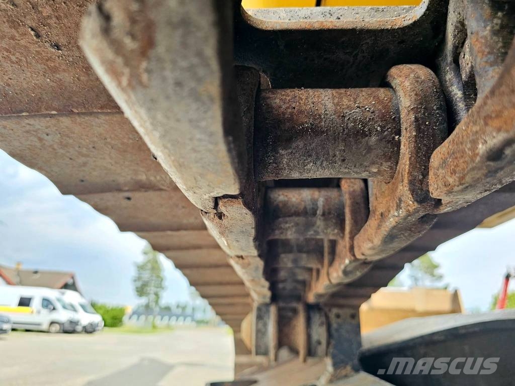 Komatsu PC240LC-11E0 Εκσκαφείς με ερπύστριες