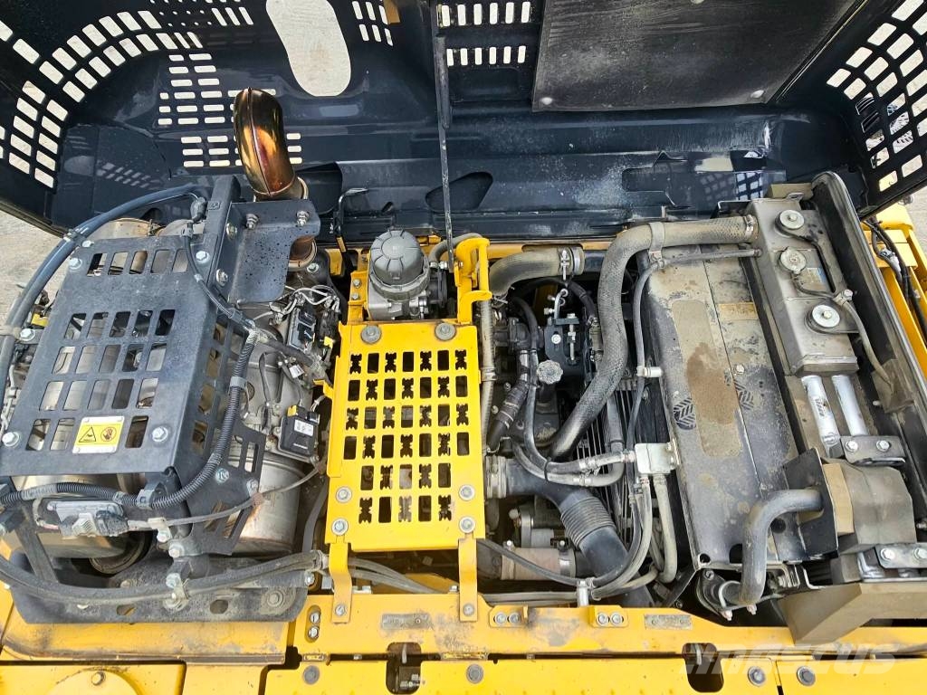 Komatsu PC240LC-11E0 Εκσκαφείς με ερπύστριες