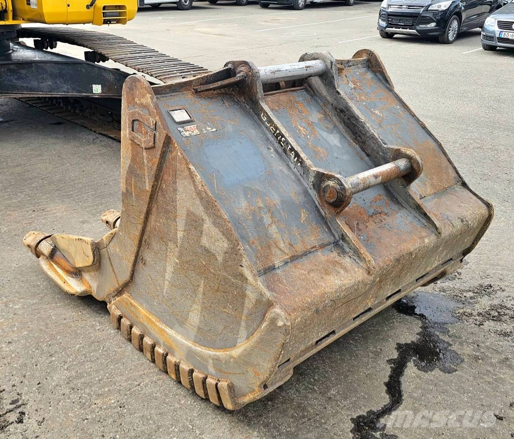 Komatsu PC240LC-11E0 Εκσκαφείς με ερπύστριες