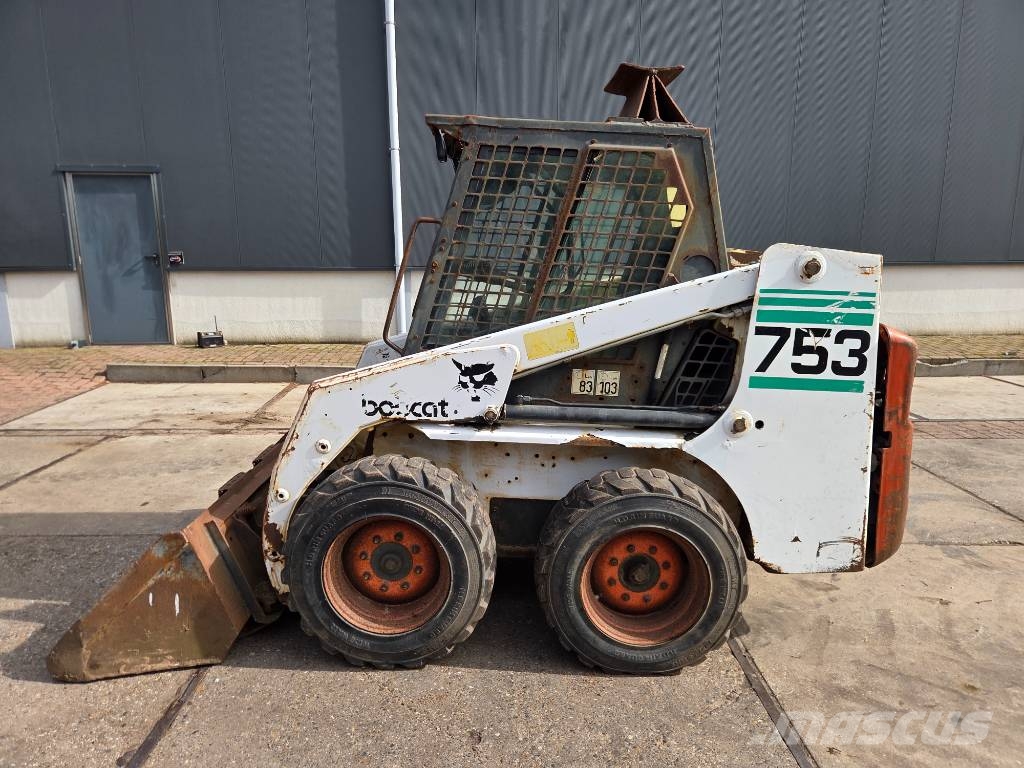 Bobcat 753 Skid steer loaders