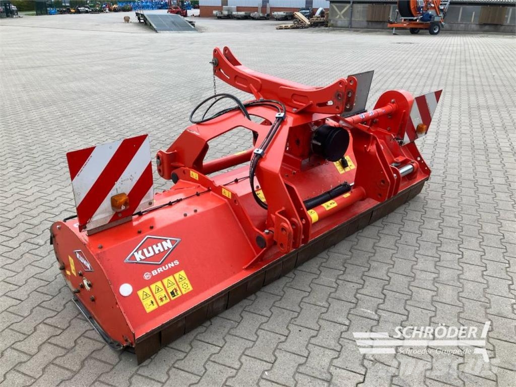 Kuhn BPR 280 + BP 8300 Kesantoleikkurit ja -murskaimet