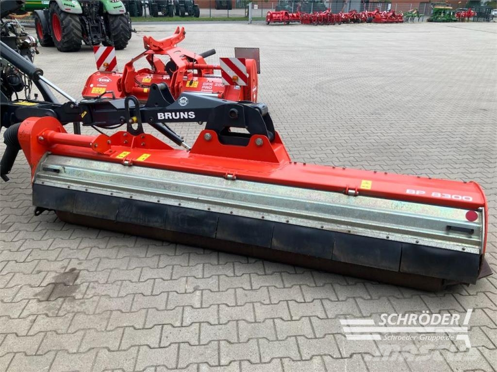 Kuhn BPR 280 + BP 8300 Kesantoleikkurit ja -murskaimet