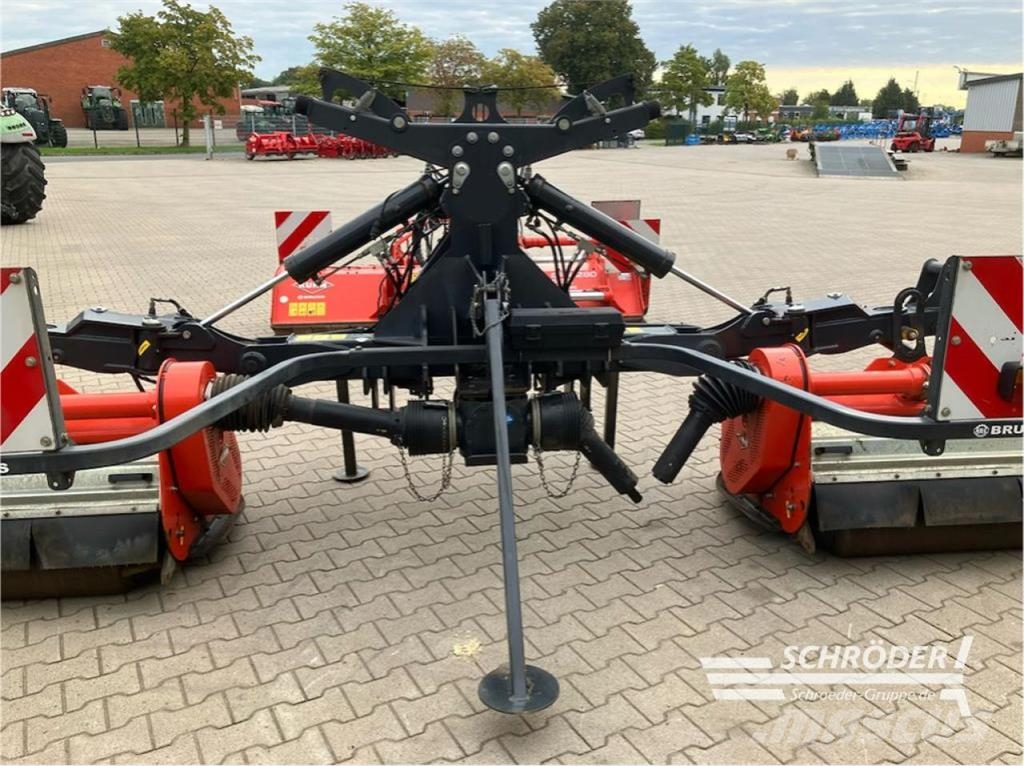 Kuhn BPR 280 + BP 8300 Kesantoleikkurit ja -murskaimet