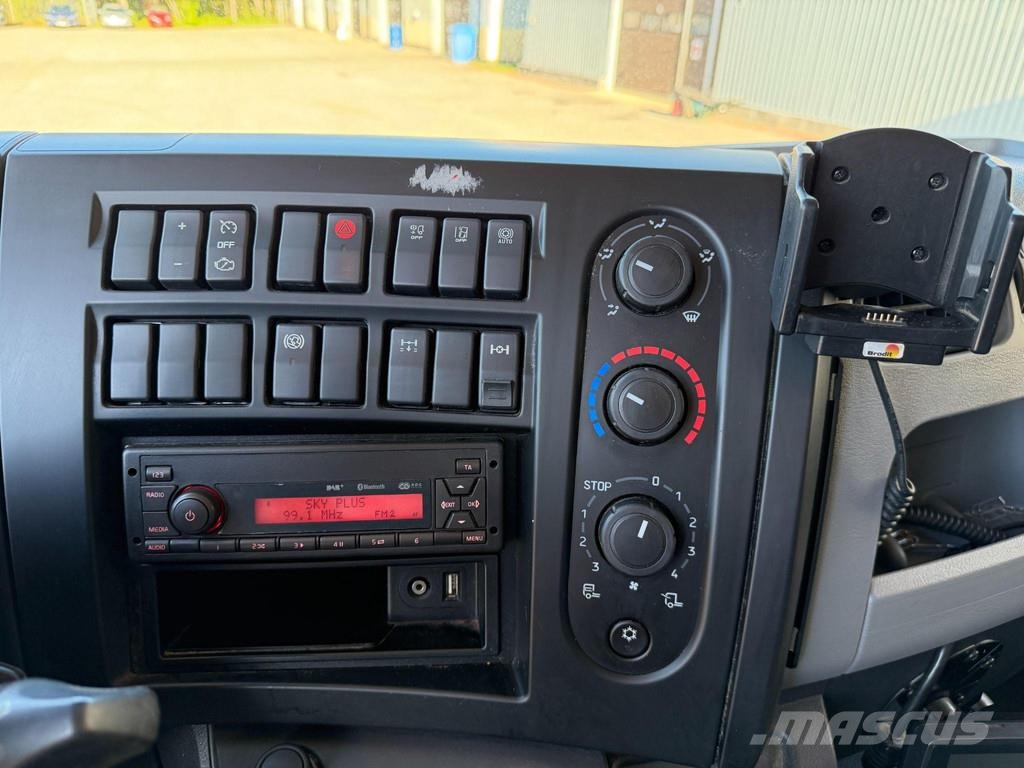 Renault D240 4X2 EURO6 + THERMO KING Camiones con temperatura controlada