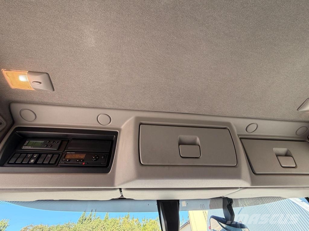 Renault D240 4X2 EURO6 + THERMO KING Camiones con temperatura controlada