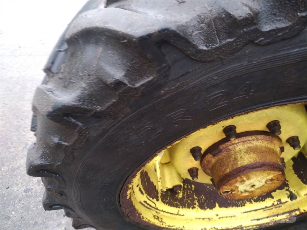 John Deere 1850 Трактора