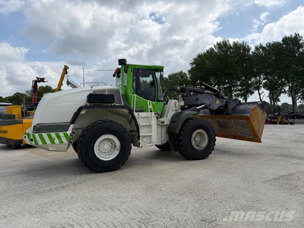 Liebherr L 556 2plus2 Wielladers