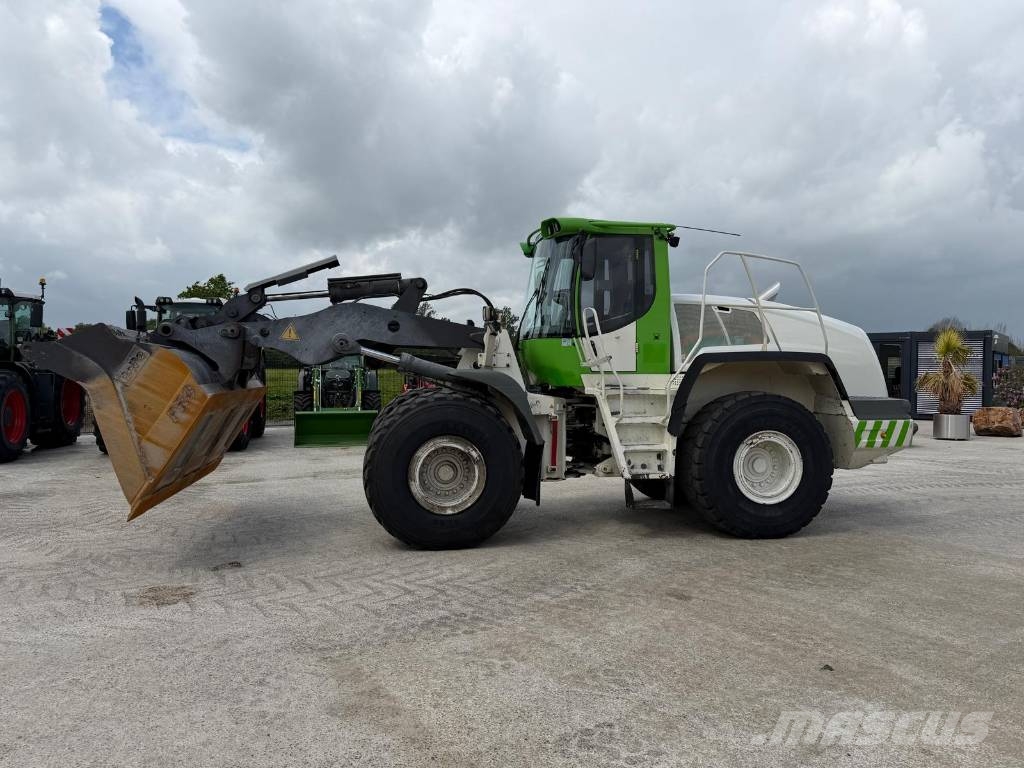 Liebherr L 556 2plus2 Wielladers