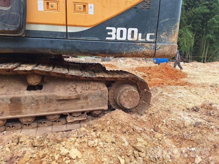 Hyundai Robex 300 LC 대형 굴삭기 29톤 이상