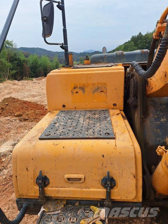 Hyundai Robex 300 LC 대형 굴삭기 29톤 이상