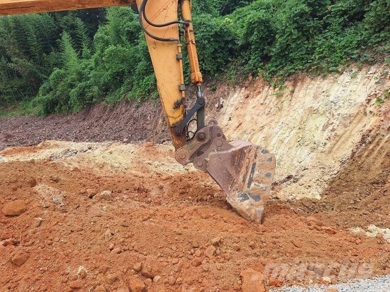 Hyundai Robex 300 LC 대형 굴삭기 29톤 이상