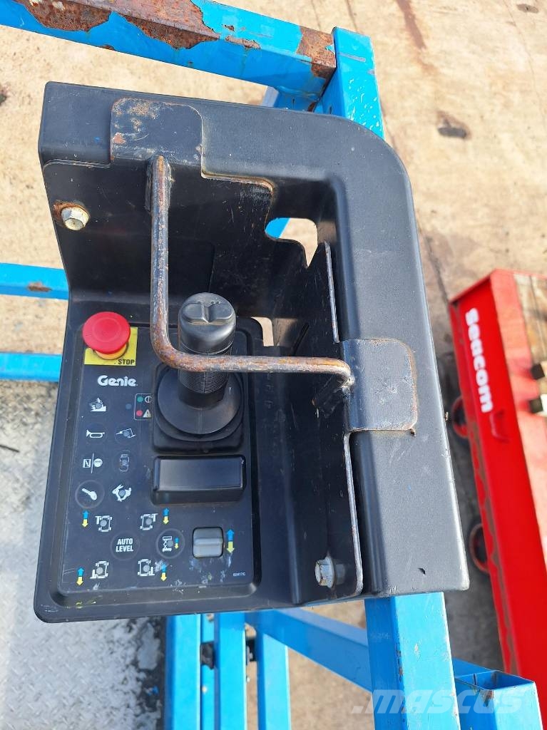 Genie GS 4390 RT Ollós emelők