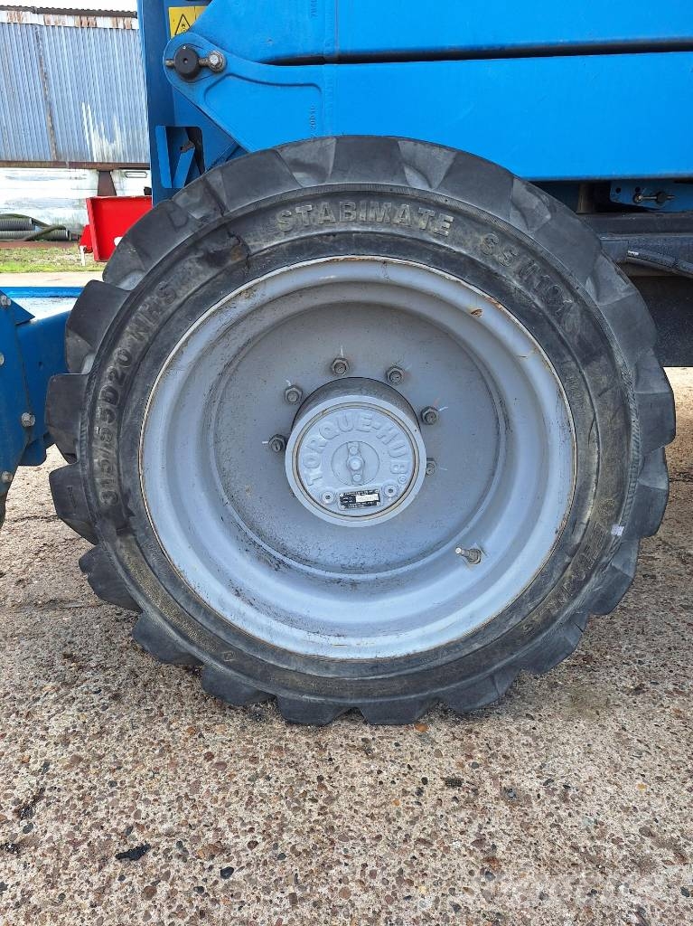 Genie GS 4390 RT Ollós emelők