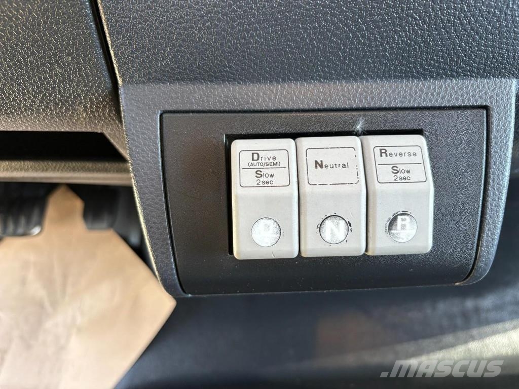 Iveco EUROCARGO 90E18 + EURO 5 + LOW KM + 3 SEATS Tautliner/curtainside trucks