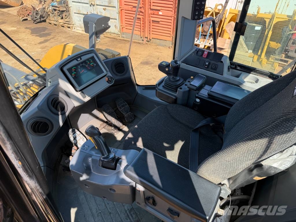 CAT 950 M Pyöräkuormaajat