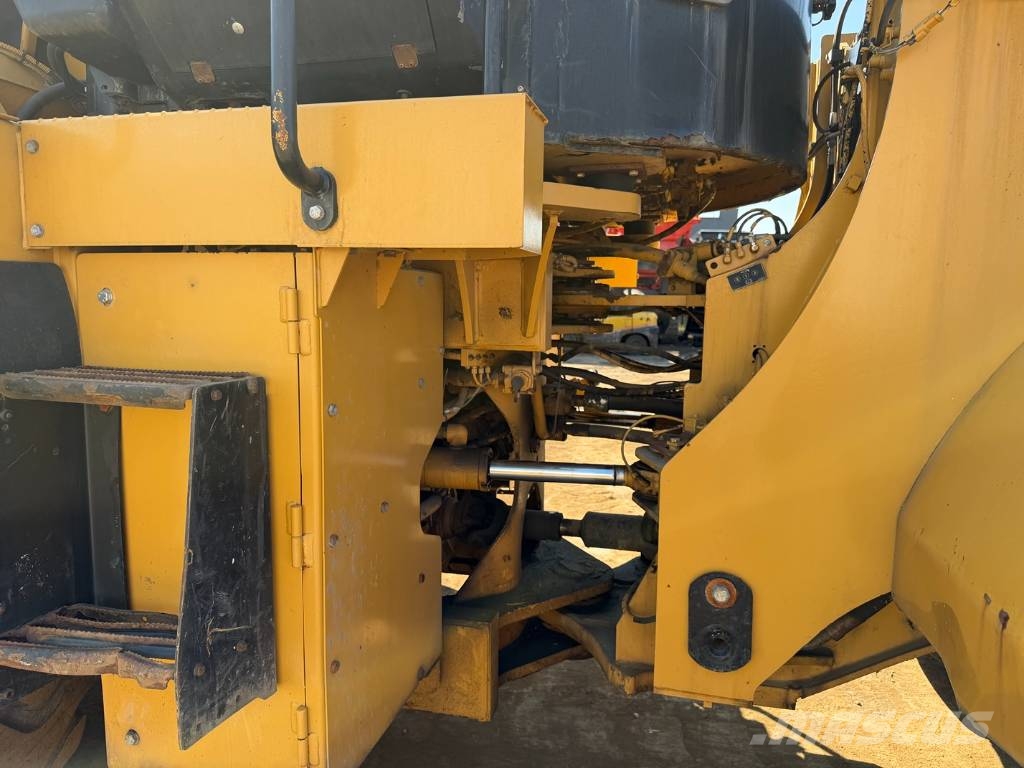 CAT 950 M Pyöräkuormaajat