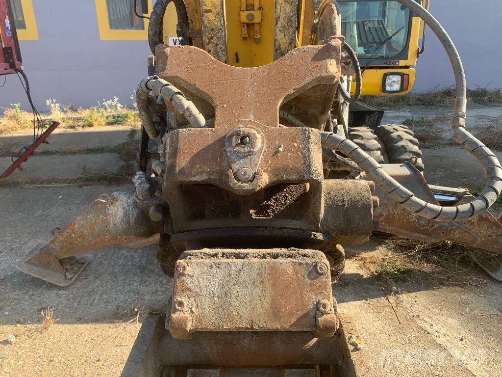 Komatsu PW180-E0+Engcon Rototilt Mobilbagger