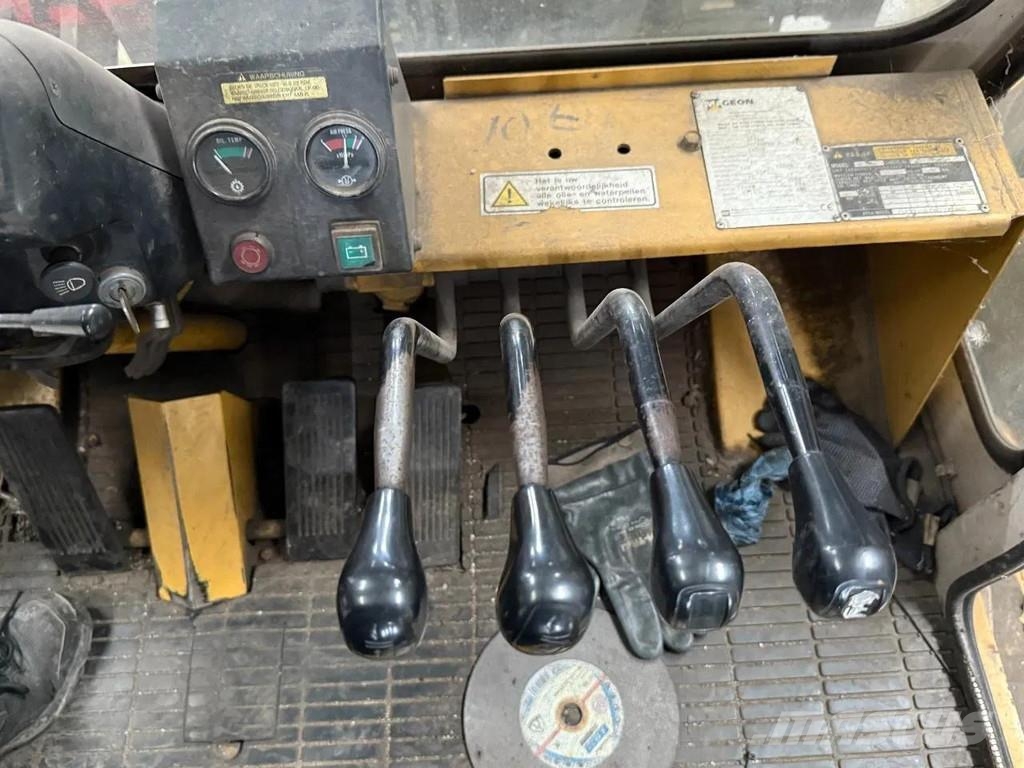 CAT DP100 - ONLY 7.579 HOURS! + NL REGISTRATION! Stivuitor diesel