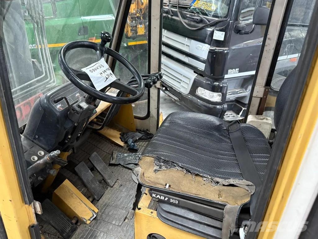 CAT DP100 - ONLY 7.579 HOURS! + NL REGISTRATION! Stivuitor diesel
