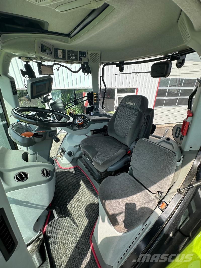 CLAAS Axion 960 TT クローラクレーン