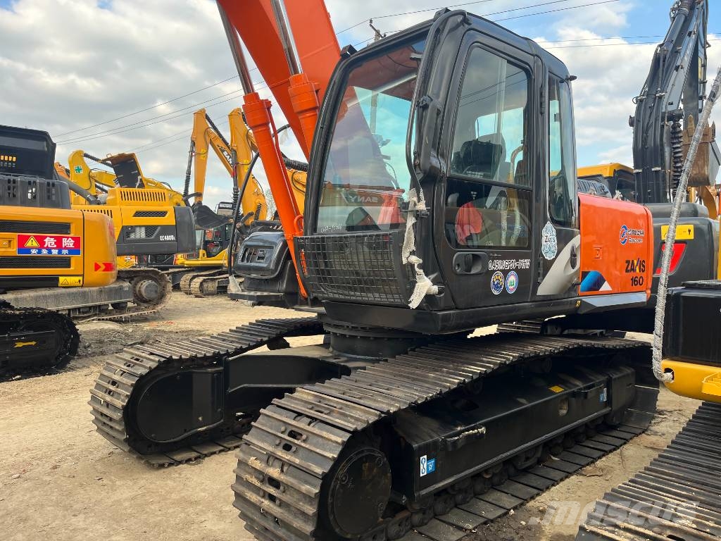 Hitachi ZX 160 中型挖掘机